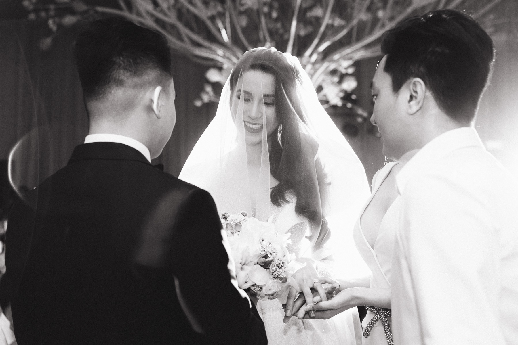 Diệp Lâm Anh xinh đẹp rạng rỡ, chính thức về chung nhà với bạn trai thiếu gia